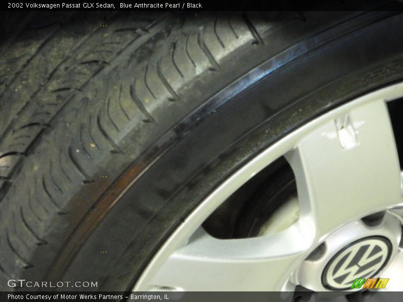 Blue Anthracite Pearl / Black 2002 Volkswagen Passat GLX Sedan