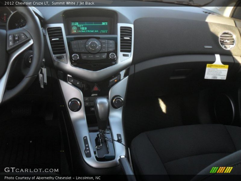 Summit White / Jet Black 2012 Chevrolet Cruze LT