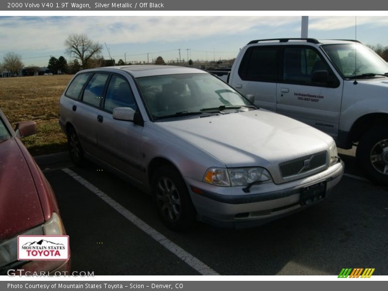Silver Metallic / Off Black 2000 Volvo V40 1.9T Wagon