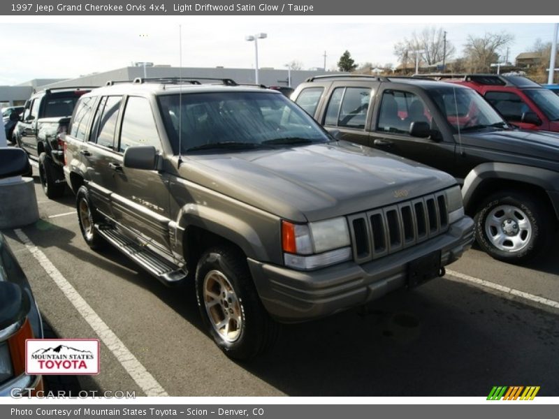 Light Driftwood Satin Glow / Taupe 1997 Jeep Grand Cherokee Orvis 4x4