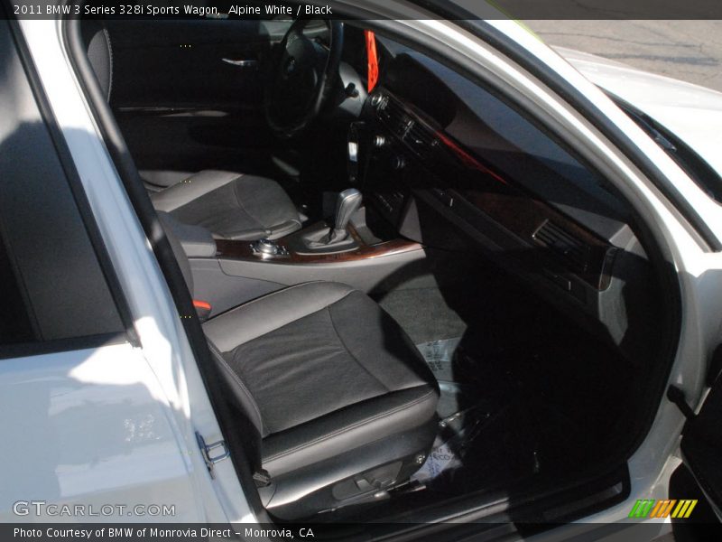 Alpine White / Black 2011 BMW 3 Series 328i Sports Wagon