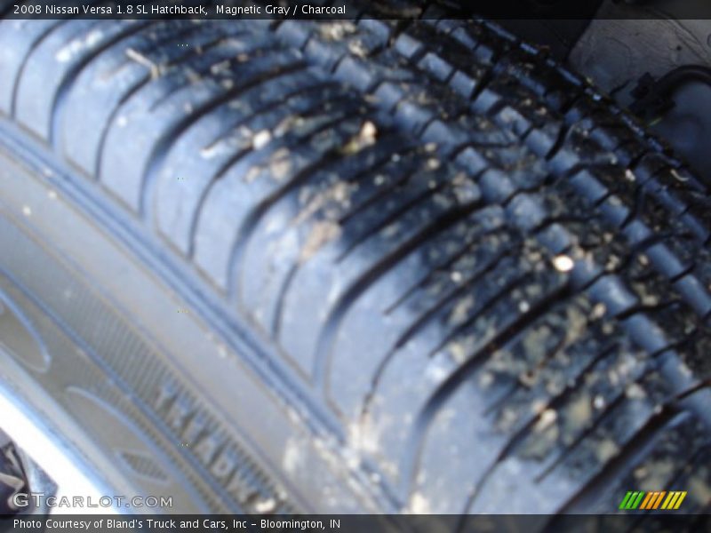Magnetic Gray / Charcoal 2008 Nissan Versa 1.8 SL Hatchback