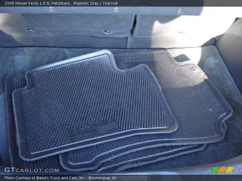 Magnetic Gray / Charcoal 2008 Nissan Versa 1.8 SL Hatchback