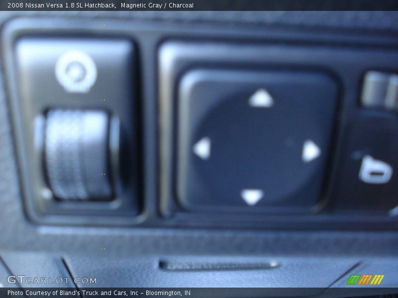 Magnetic Gray / Charcoal 2008 Nissan Versa 1.8 SL Hatchback