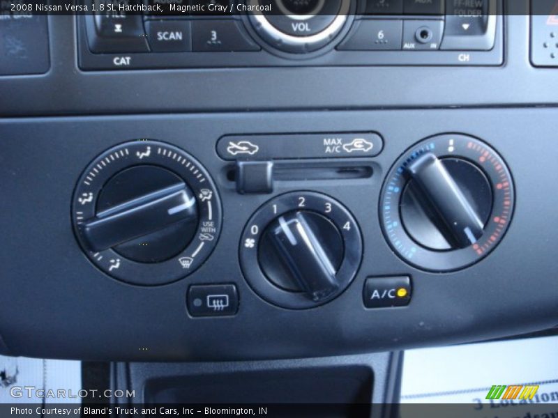 Magnetic Gray / Charcoal 2008 Nissan Versa 1.8 SL Hatchback