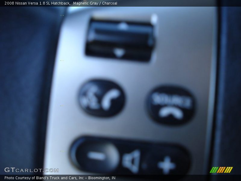 Magnetic Gray / Charcoal 2008 Nissan Versa 1.8 SL Hatchback