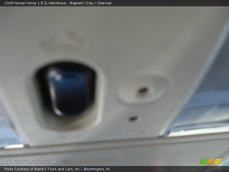 Magnetic Gray / Charcoal 2008 Nissan Versa 1.8 SL Hatchback