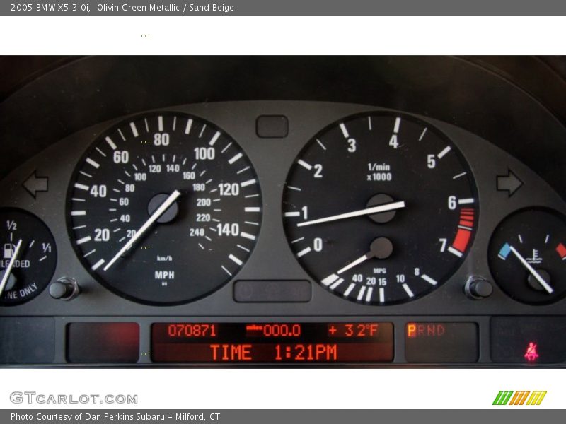 Olivin Green Metallic / Sand Beige 2005 BMW X5 3.0i