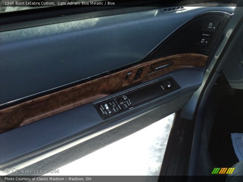 Light Adriatic Blue Metallic / Blue 1996 Buick LeSabre Custom