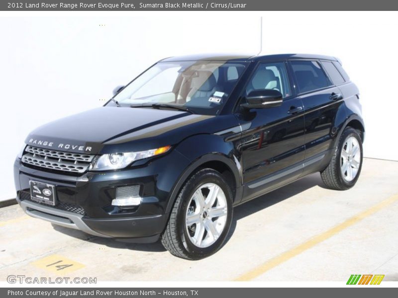 Front 3/4 View of 2012 Range Rover Evoque Pure