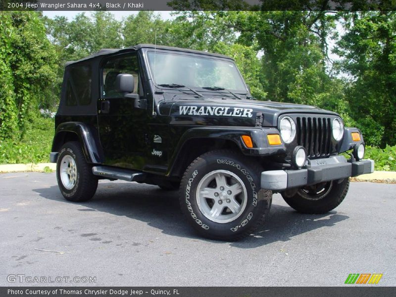 Black / Khaki 2004 Jeep Wrangler Sahara 4x4