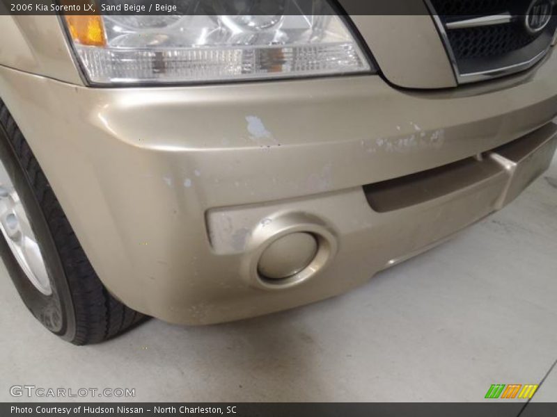 Sand Beige / Beige 2006 Kia Sorento LX
