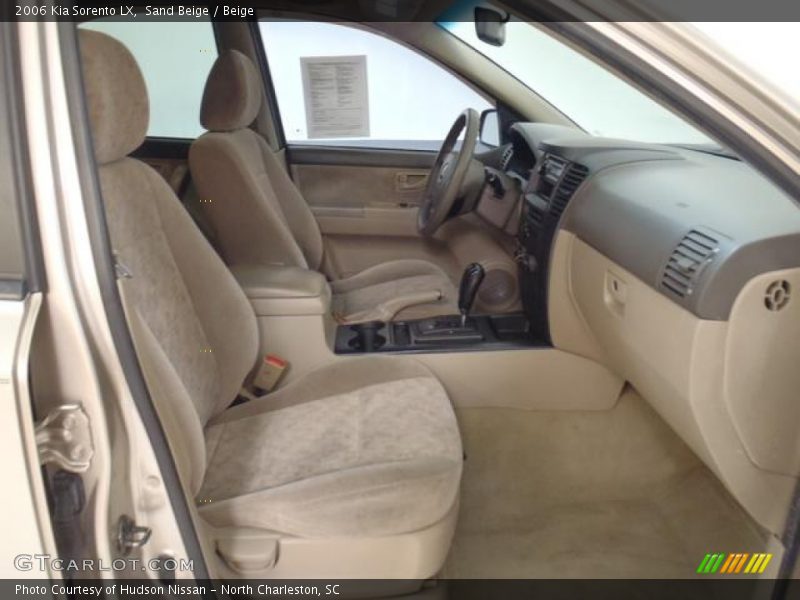 Sand Beige / Beige 2006 Kia Sorento LX