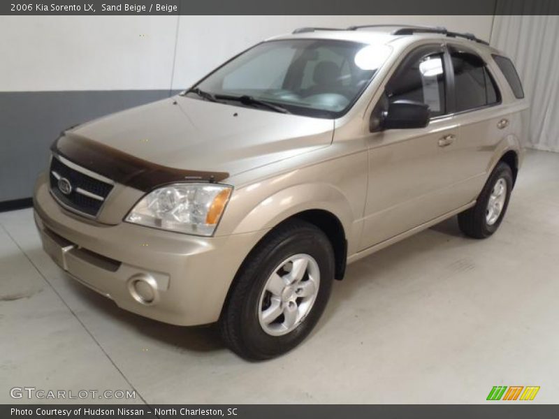 Sand Beige / Beige 2006 Kia Sorento LX