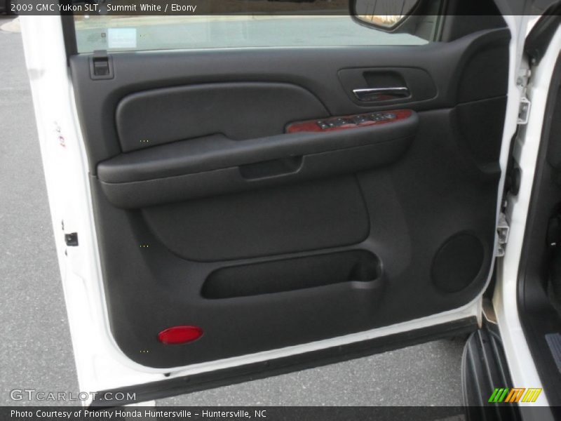 Summit White / Ebony 2009 GMC Yukon SLT