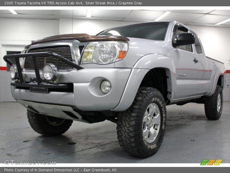 Silver Streak Mica / Graphite Gray 2005 Toyota Tacoma V6 TRD Access Cab 4x4