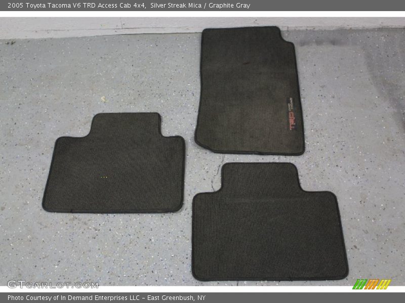 Silver Streak Mica / Graphite Gray 2005 Toyota Tacoma V6 TRD Access Cab 4x4