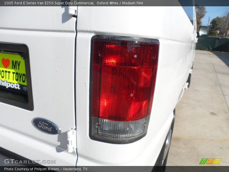 Oxford White / Medium Flint 2005 Ford E Series Van E350 Super Duty Commercial