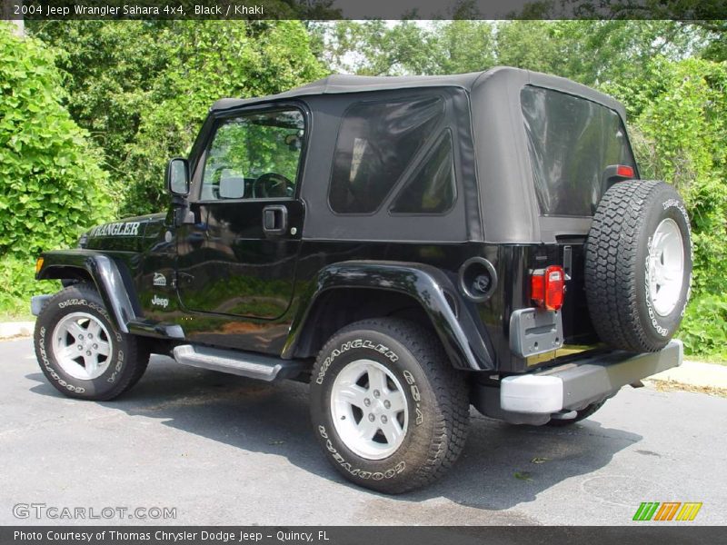 Black / Khaki 2004 Jeep Wrangler Sahara 4x4