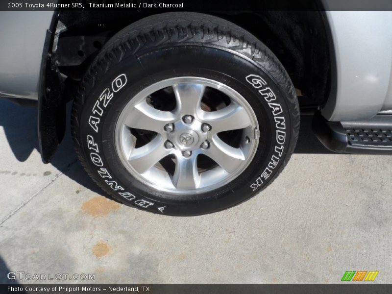 Titanium Metallic / Dark Charcoal 2005 Toyota 4Runner SR5