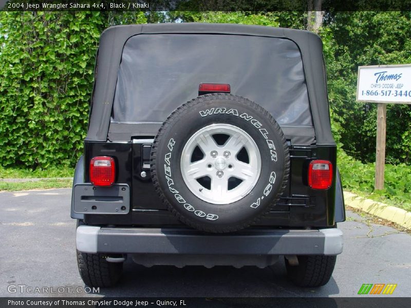 Black / Khaki 2004 Jeep Wrangler Sahara 4x4