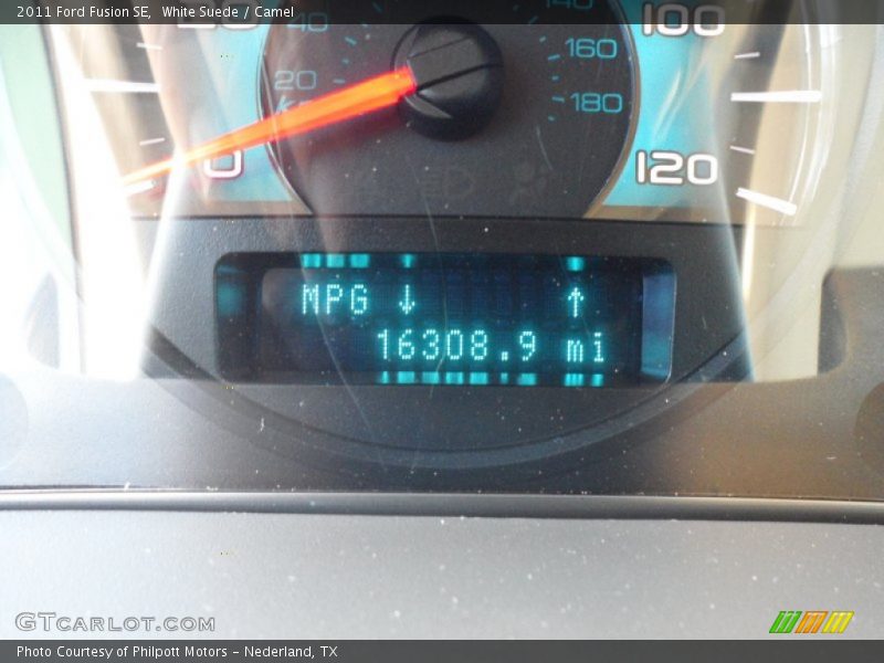 White Suede / Camel 2011 Ford Fusion SE