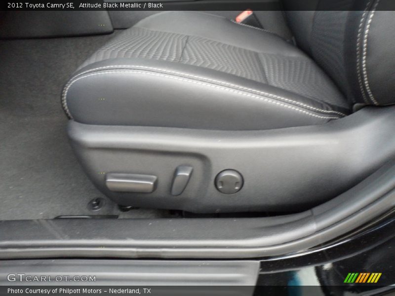 Attitude Black Metallic / Black 2012 Toyota Camry SE