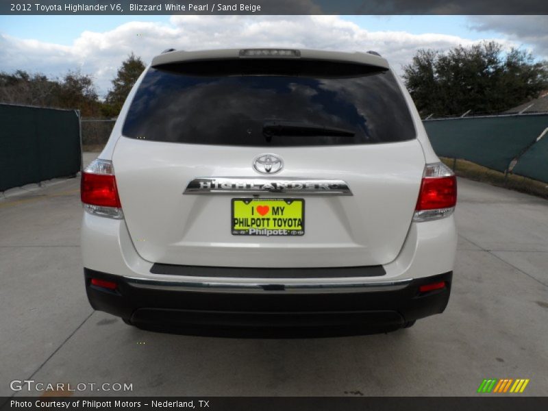 Blizzard White Pearl / Sand Beige 2012 Toyota Highlander V6