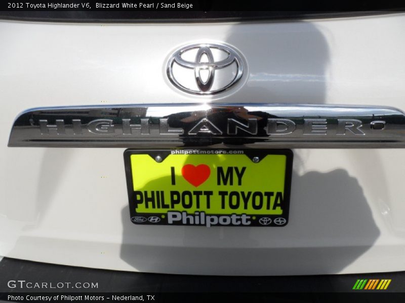Blizzard White Pearl / Sand Beige 2012 Toyota Highlander V6