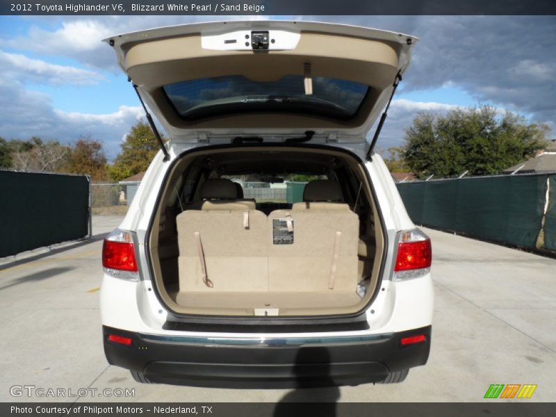 Blizzard White Pearl / Sand Beige 2012 Toyota Highlander V6