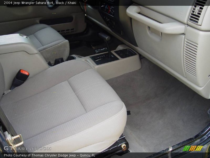 Black / Khaki 2004 Jeep Wrangler Sahara 4x4