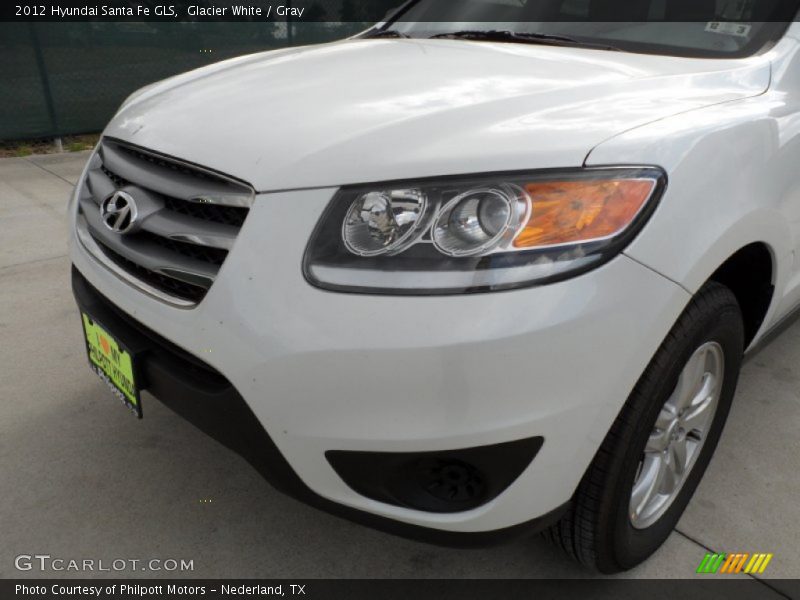 Glacier White / Gray 2012 Hyundai Santa Fe GLS
