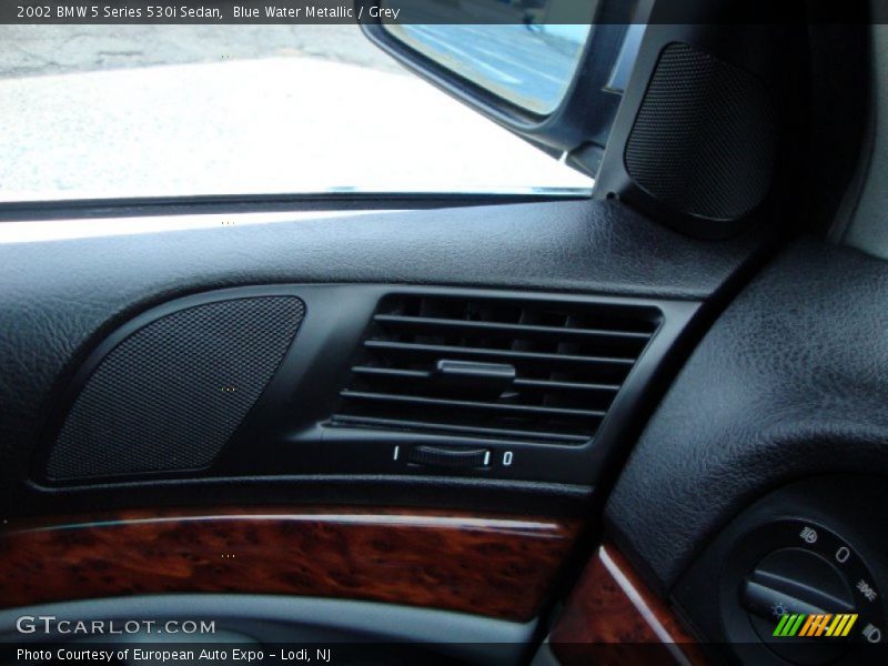 Blue Water Metallic / Grey 2002 BMW 5 Series 530i Sedan