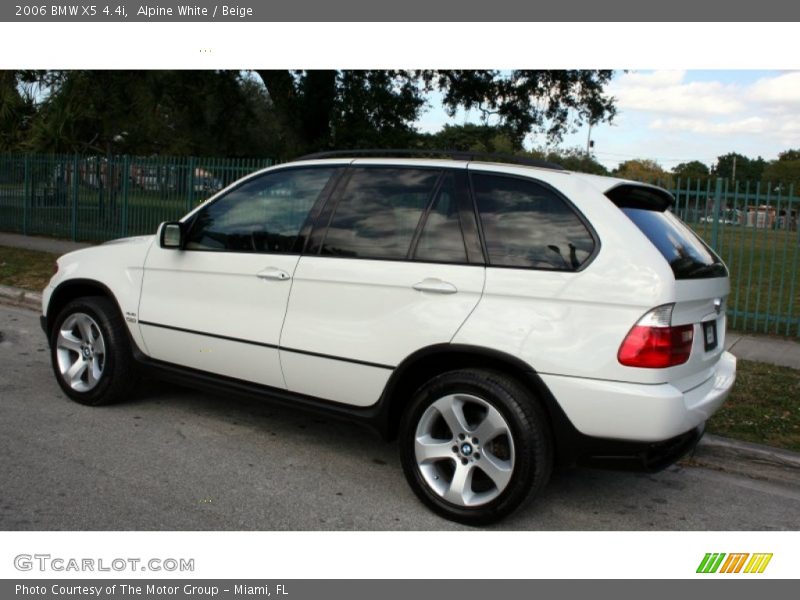 Alpine White / Beige 2006 BMW X5 4.4i