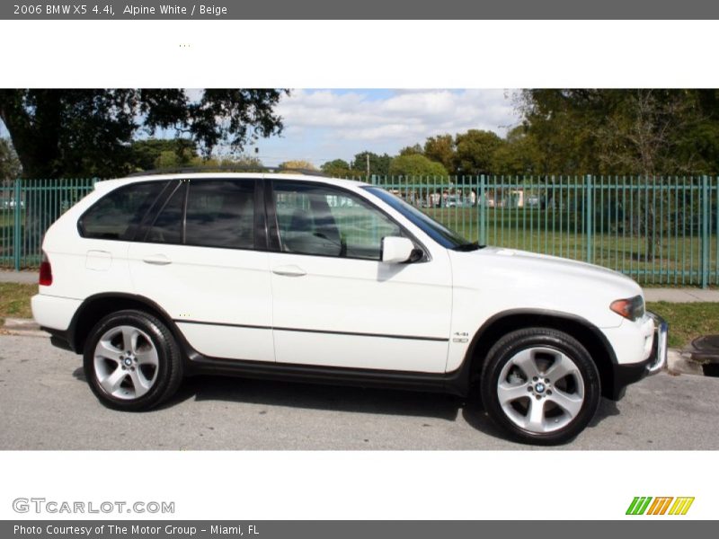 Alpine White / Beige 2006 BMW X5 4.4i