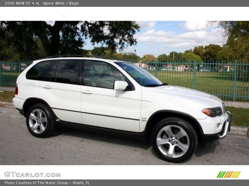 Alpine White / Beige 2006 BMW X5 4.4i