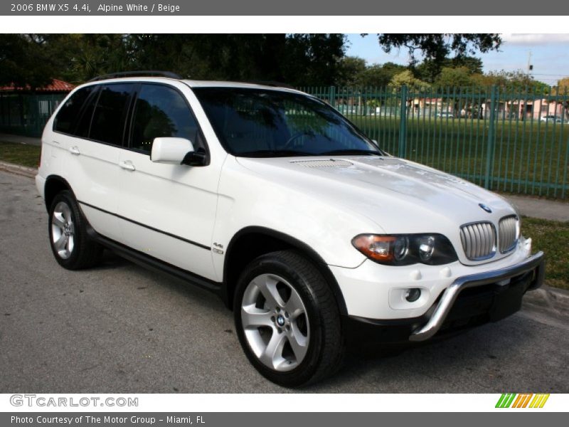 Alpine White / Beige 2006 BMW X5 4.4i