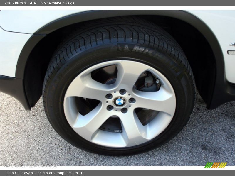 Alpine White / Beige 2006 BMW X5 4.4i