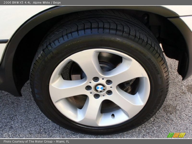 Alpine White / Beige 2006 BMW X5 4.4i