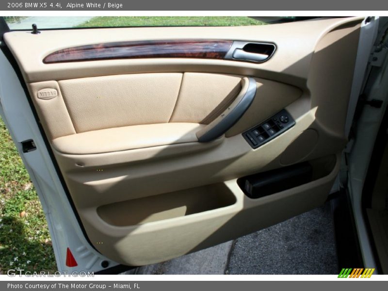 Alpine White / Beige 2006 BMW X5 4.4i
