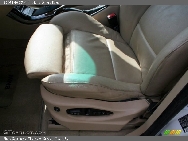 Alpine White / Beige 2006 BMW X5 4.4i