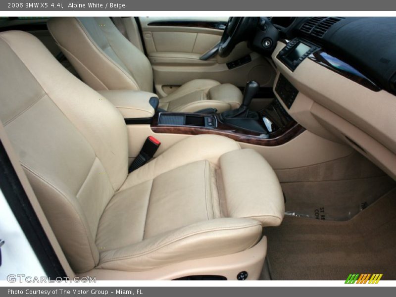 Alpine White / Beige 2006 BMW X5 4.4i