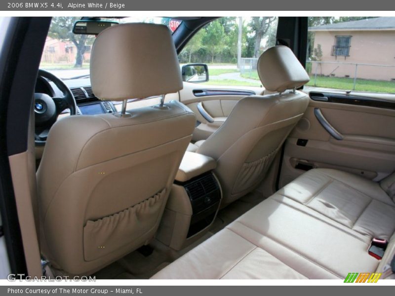 Alpine White / Beige 2006 BMW X5 4.4i