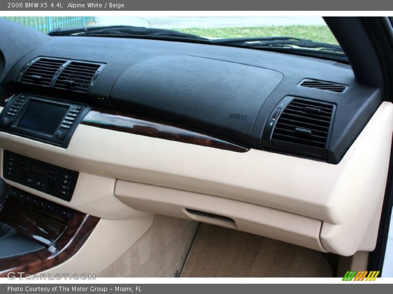 Alpine White / Beige 2006 BMW X5 4.4i
