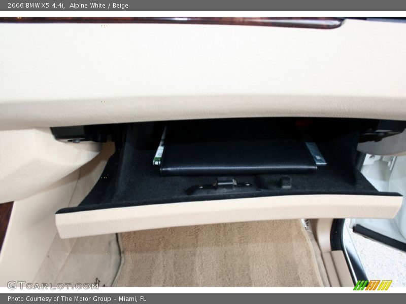 Alpine White / Beige 2006 BMW X5 4.4i