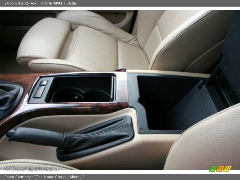 Alpine White / Beige 2006 BMW X5 4.4i