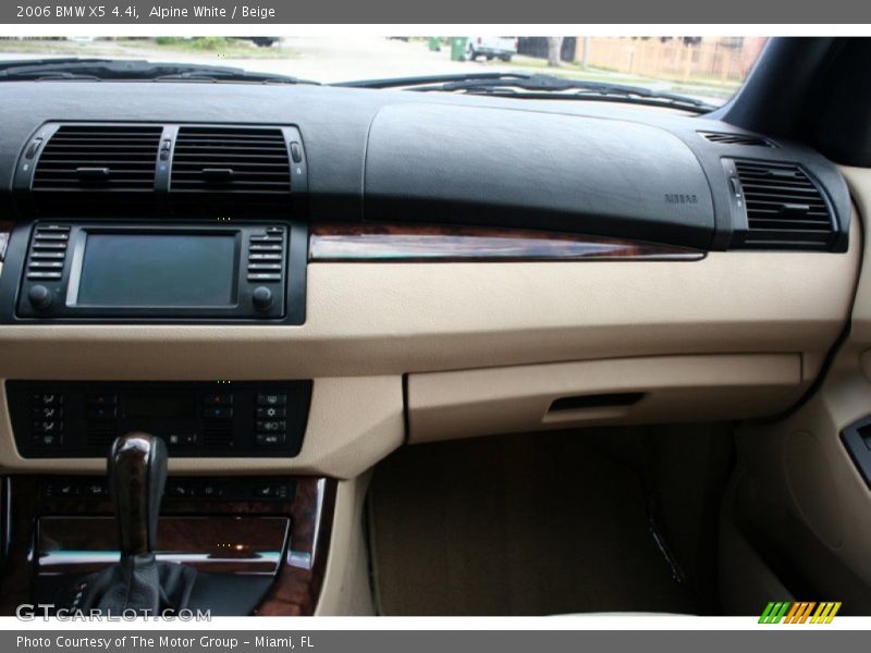 Alpine White / Beige 2006 BMW X5 4.4i