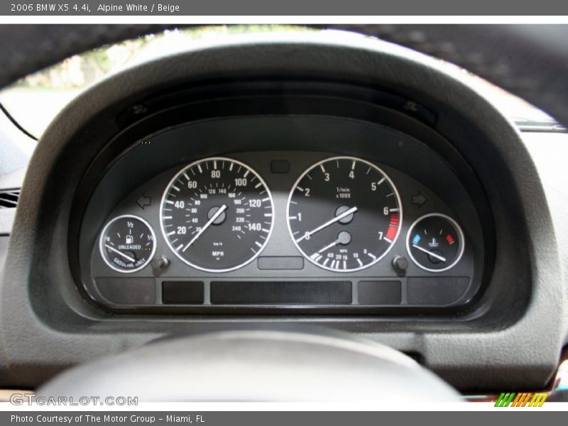 Alpine White / Beige 2006 BMW X5 4.4i
