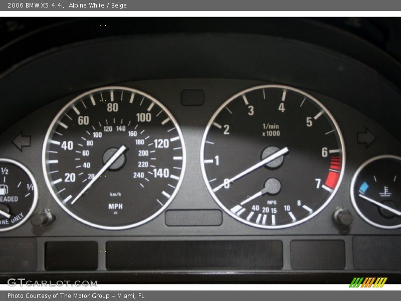 Alpine White / Beige 2006 BMW X5 4.4i