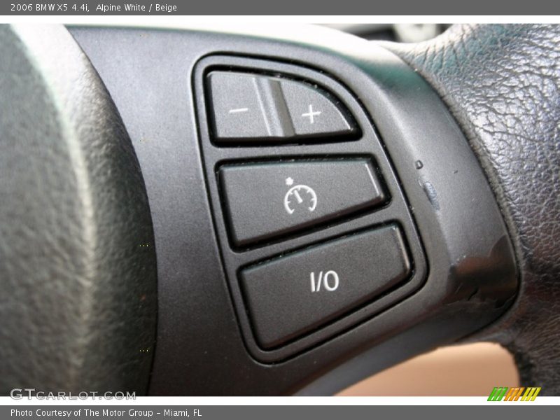 Alpine White / Beige 2006 BMW X5 4.4i